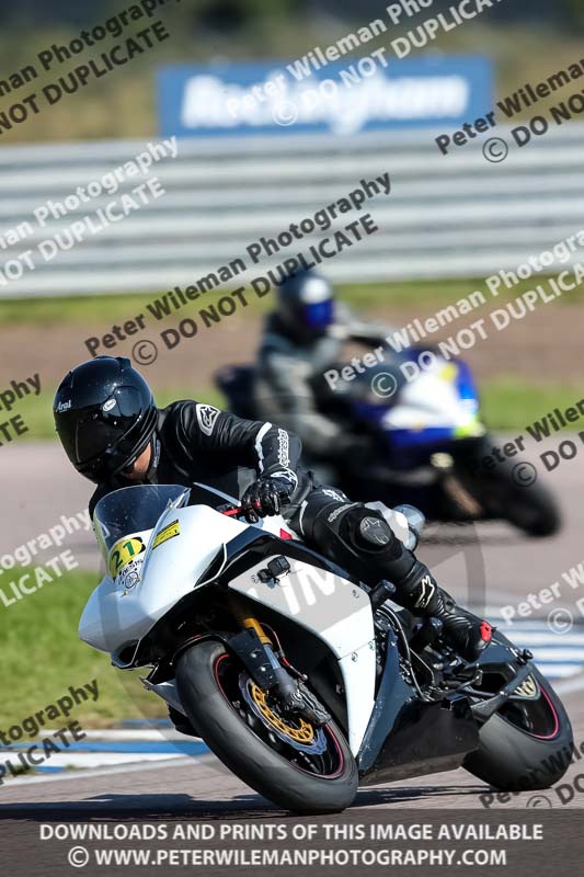 Rockingham no limits trackday;enduro digital images;event digital images;eventdigitalimages;no limits trackdays;peter wileman photography;racing digital images;rockingham raceway northamptonshire;rockingham trackday photographs;trackday digital images;trackday photos